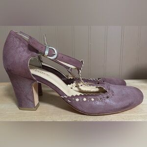 Sundance Women's Muave Suede Mary Jane Block Heels Perforated Detail; size 40